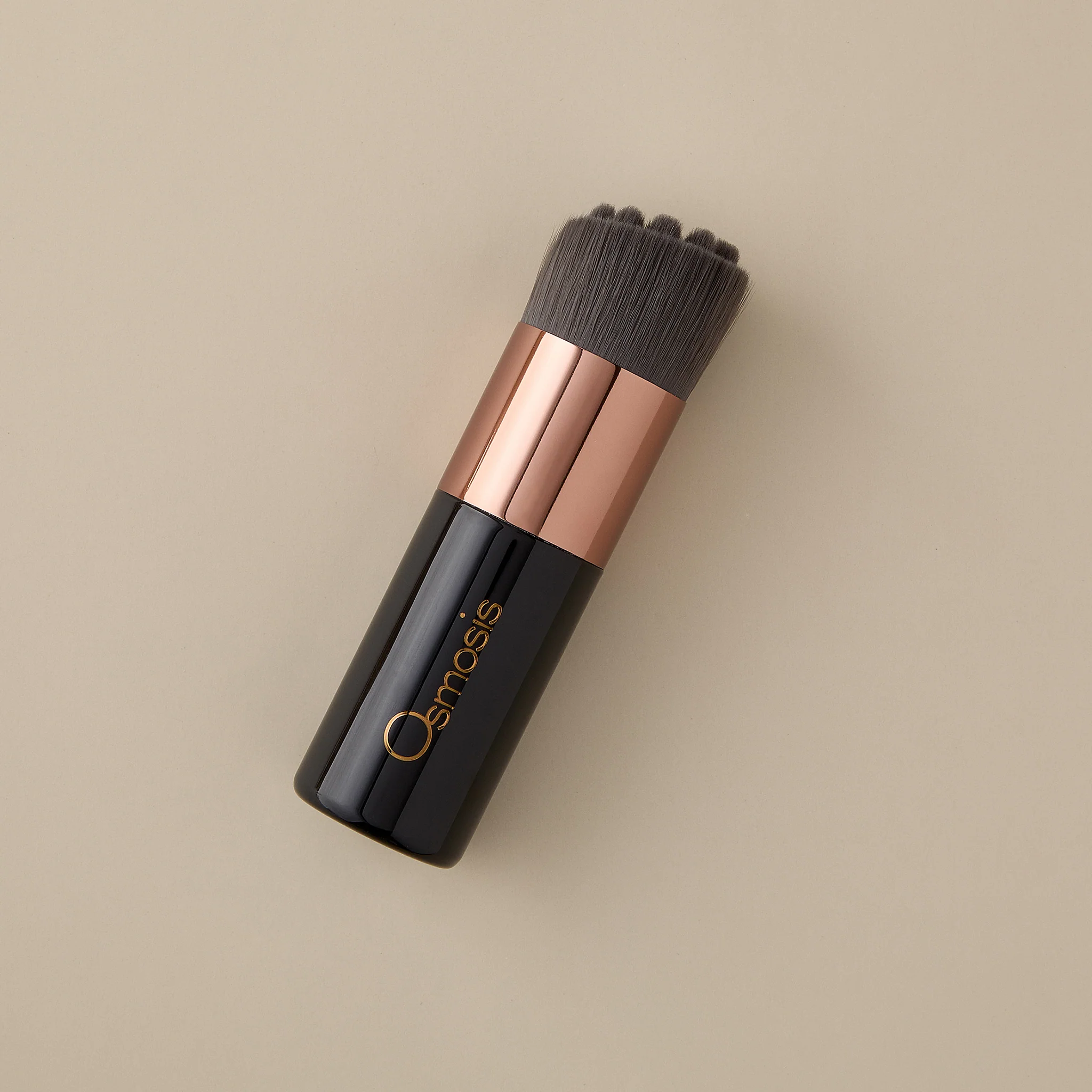 Cleansing Kabuki Brush - Image 2